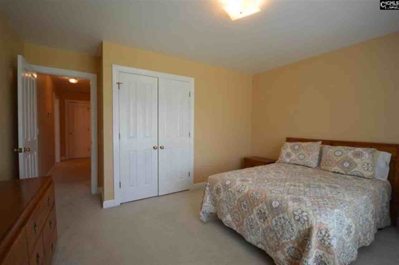 318 Wiltshire Way - Photo 6 of 23