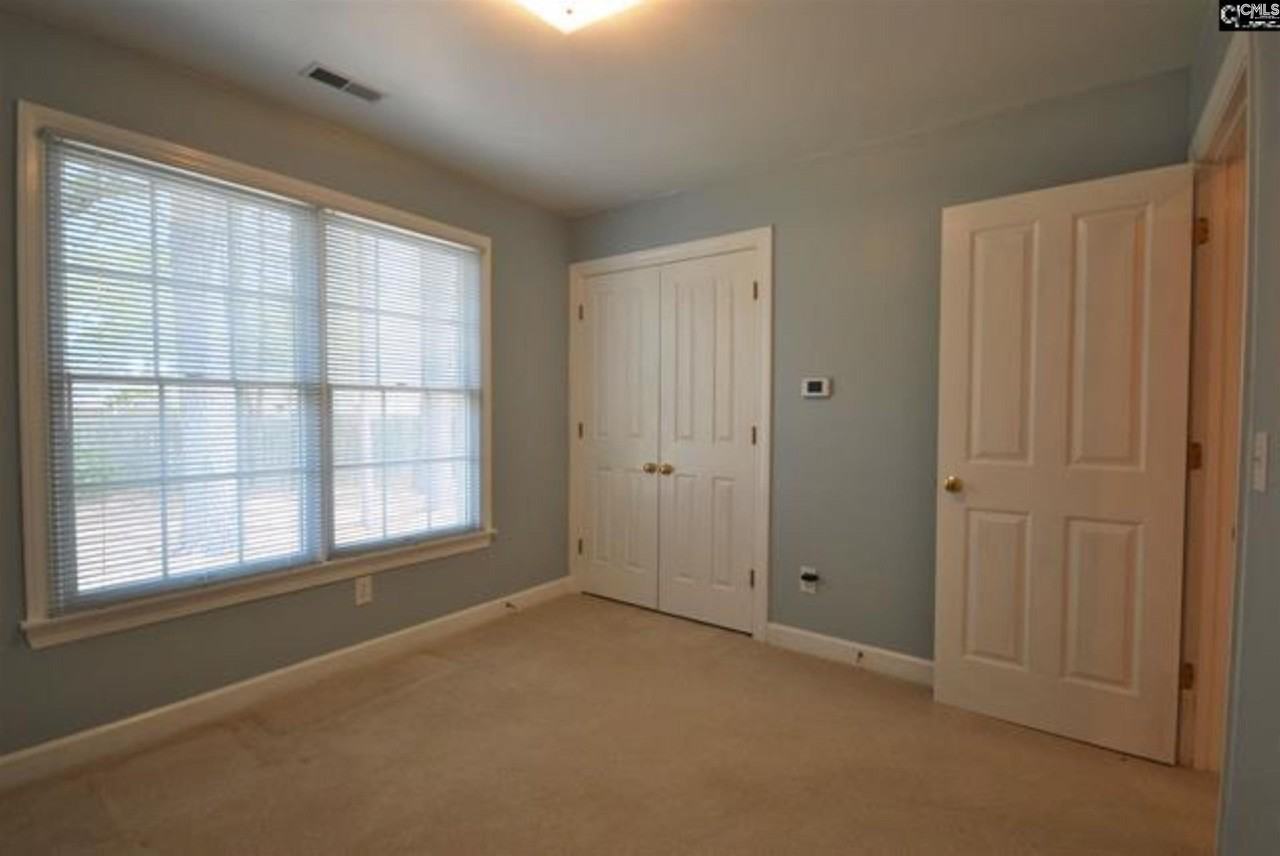 318 Wiltshire Way - Photo 7 of 23