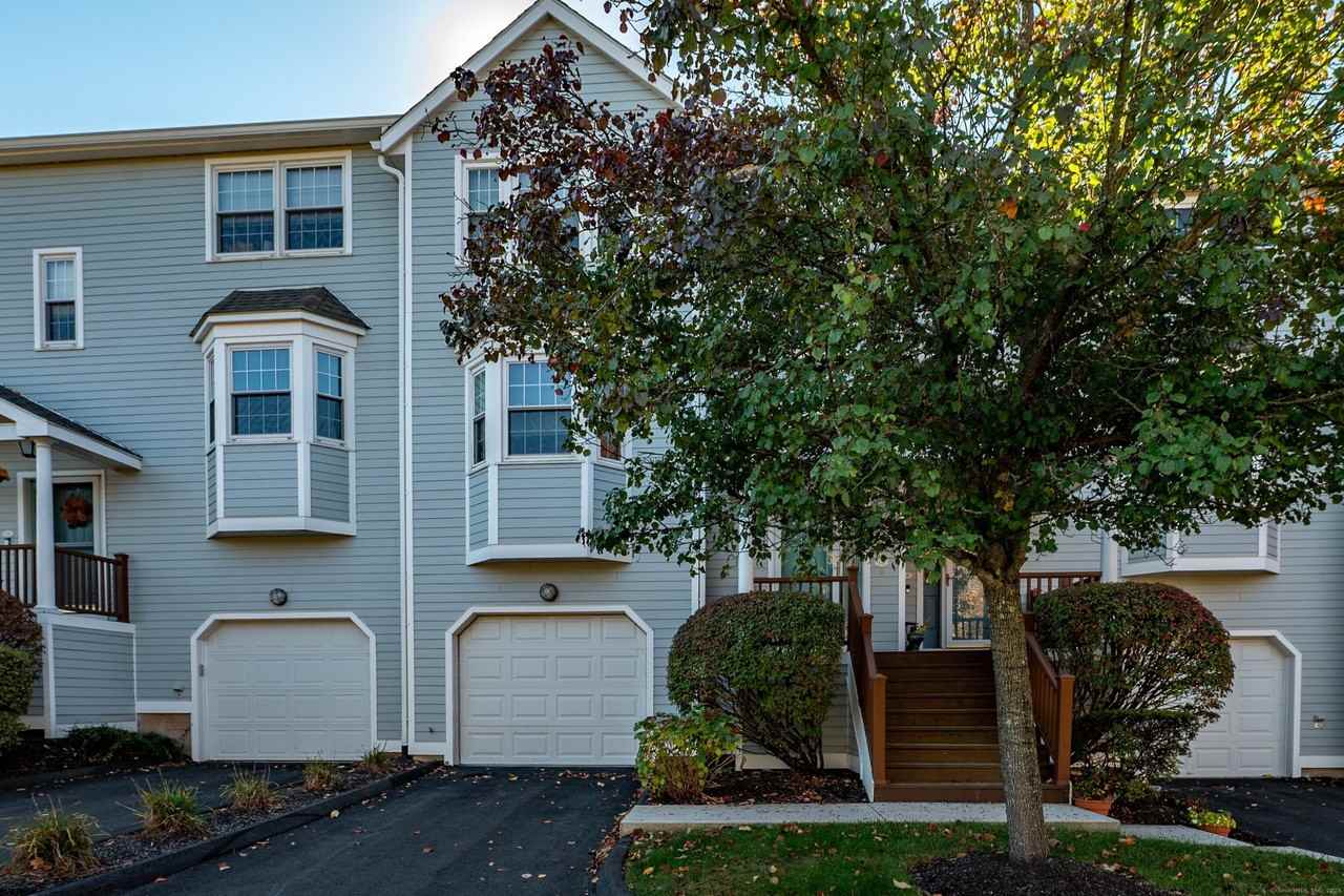 1 Munson Dr Unit 3 #3 - Photo 6 of 38