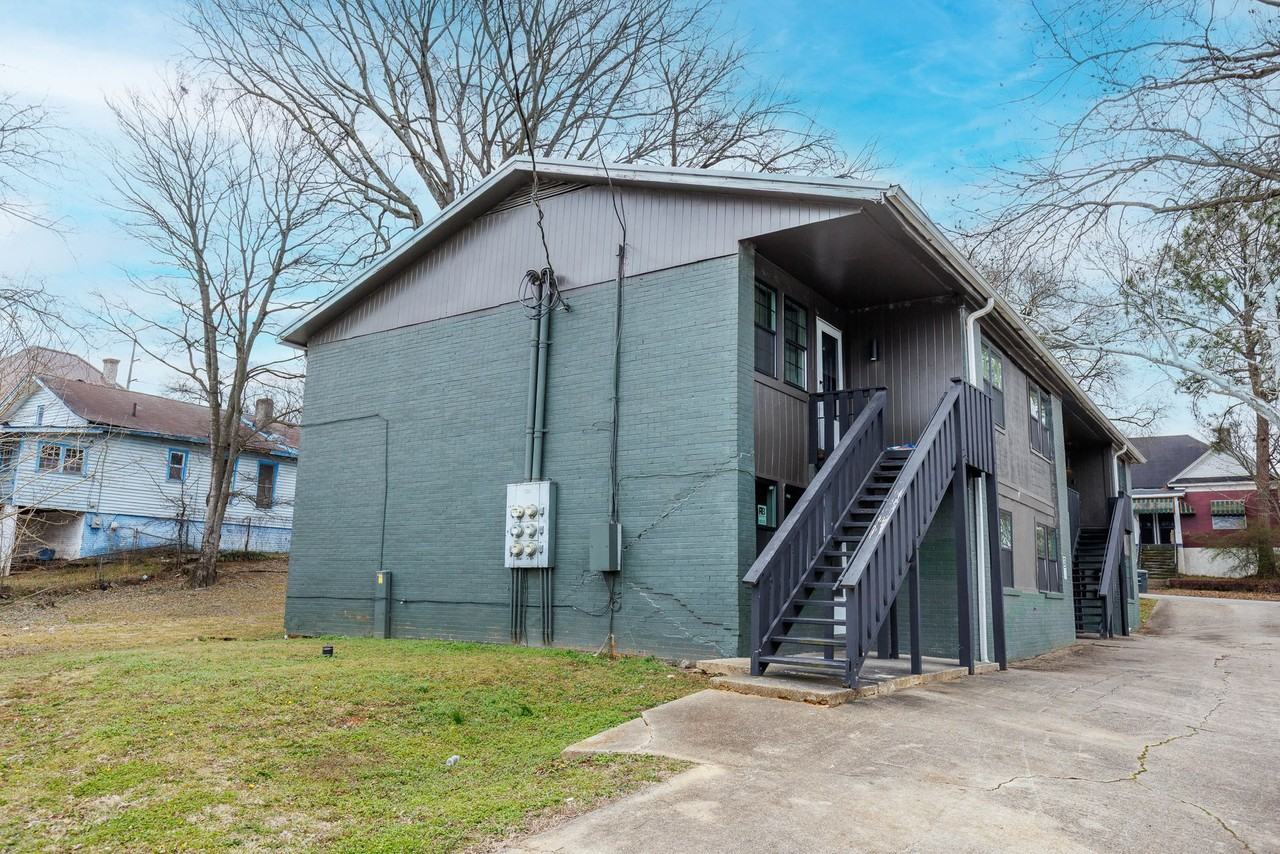 2608 20th Ave N - Photo 2 of 22