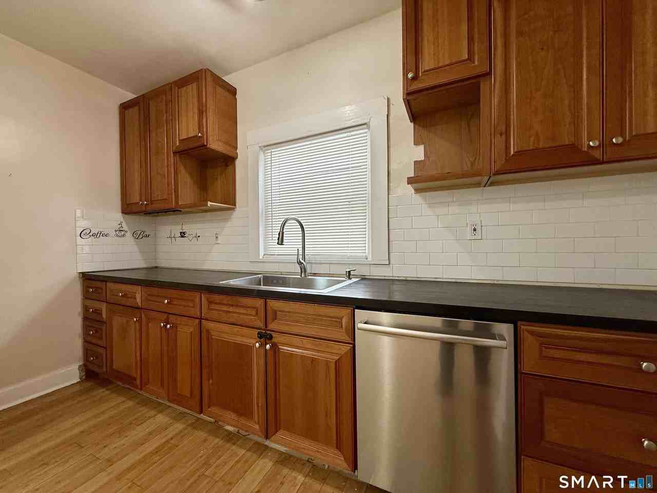 74 High St - Photo 3 of 20