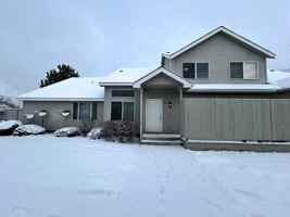 featured image of 5760-5762-5764-5766 Glenridge Way