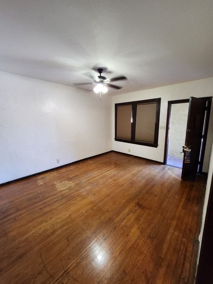 810 W Craig Pl #102 - Photo 5 of 7