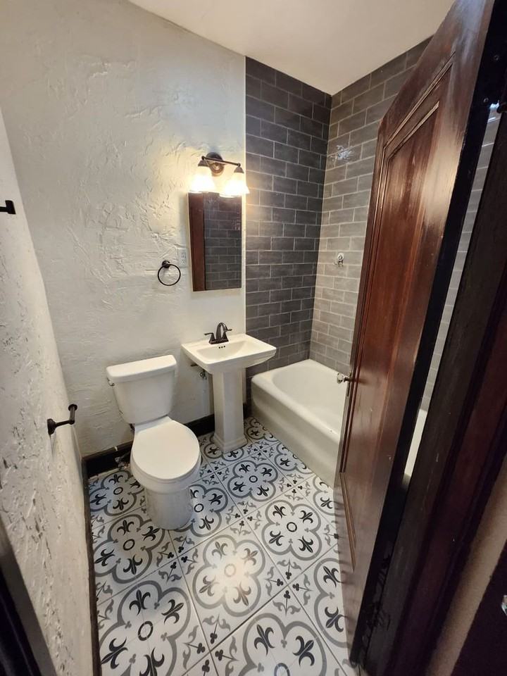 810 W Craig Pl #102 - Photo 7 of 7