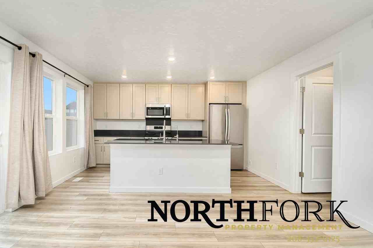 6759 W Yoke St - Photo 2 of 17