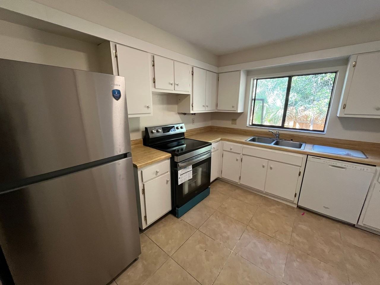 805 Buckie Dr - Photo 6 of 20