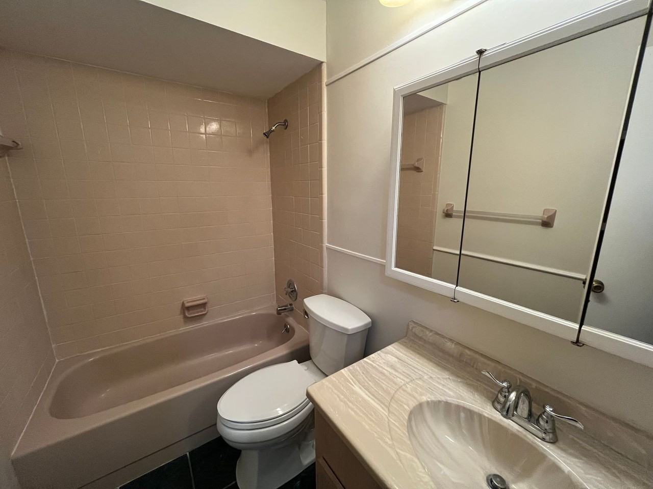 805 Buckie Dr - Photo 7 of 20