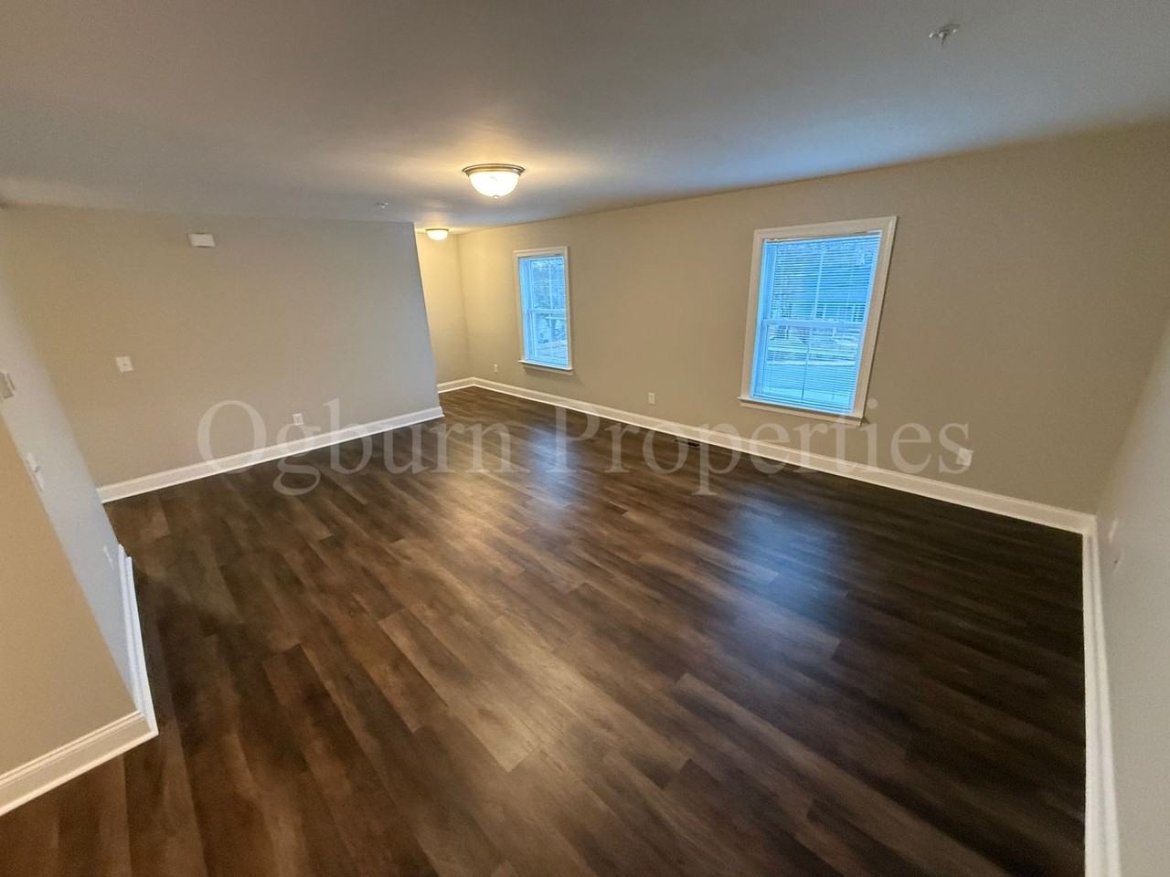 500 N Dunleith Ave - Photo 4 of 15