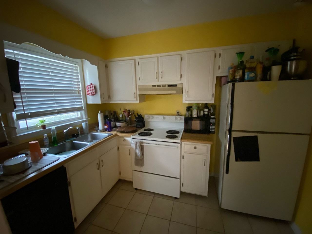 1108 Tiger Blvd #140 - Photo 3 of 11