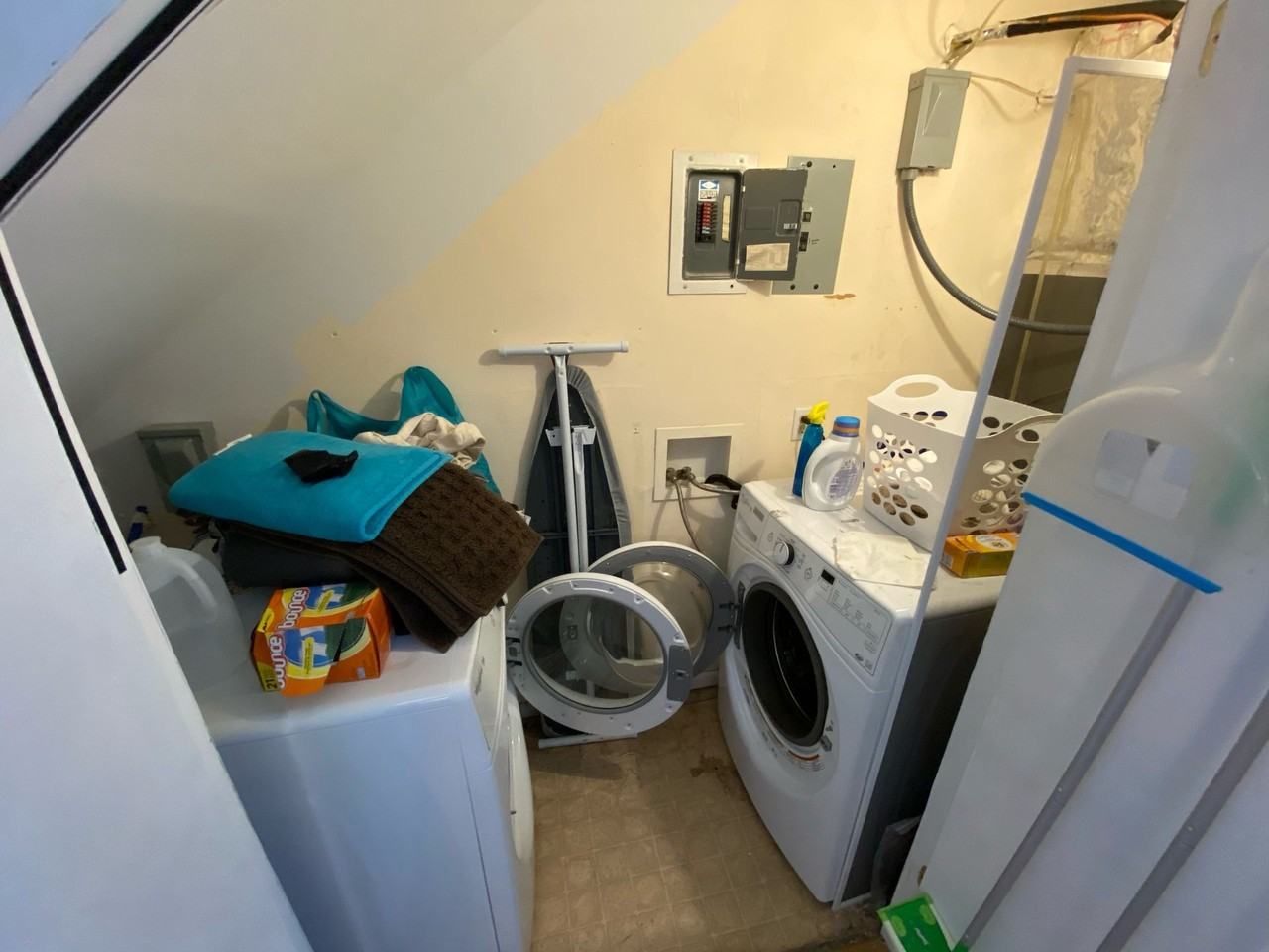 1108 Tiger Blvd #113 - Photo 2 of 11