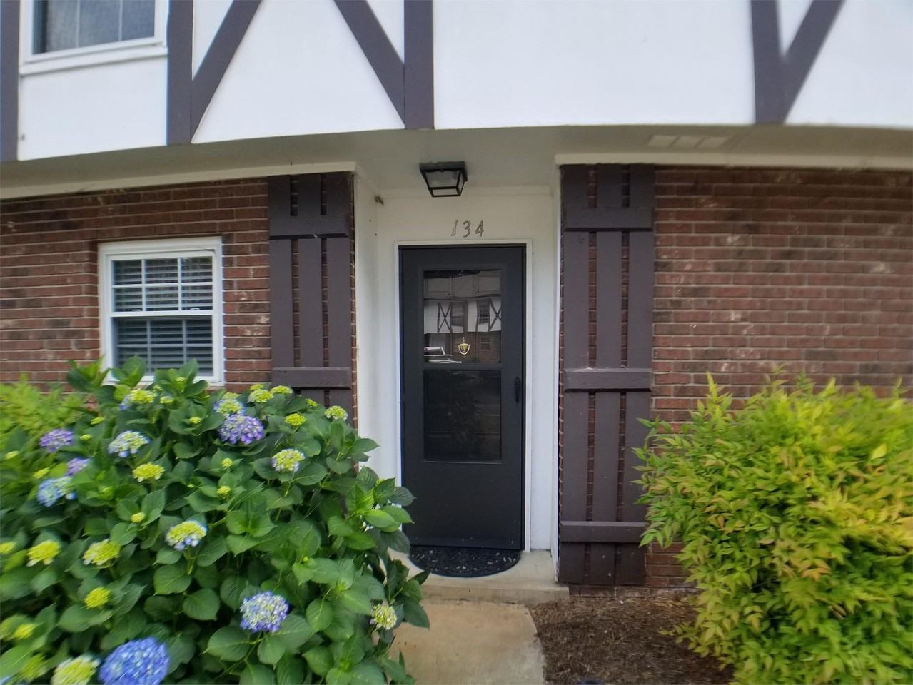 1108 Tiger Blvd #134 - Photo 2 of 11