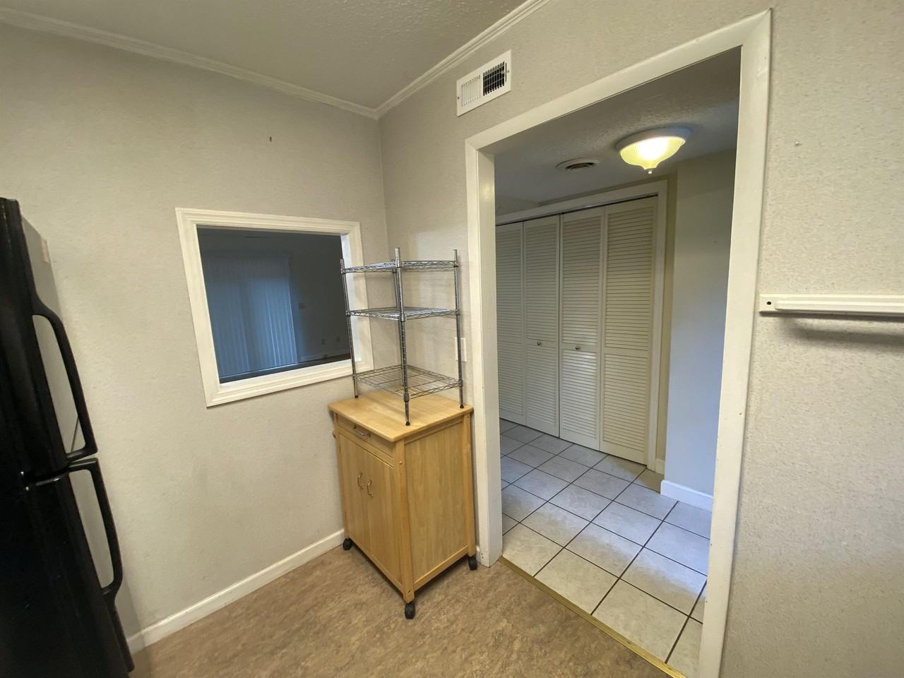 1108 Tiger Blvd #134 - Photo 4 of 11