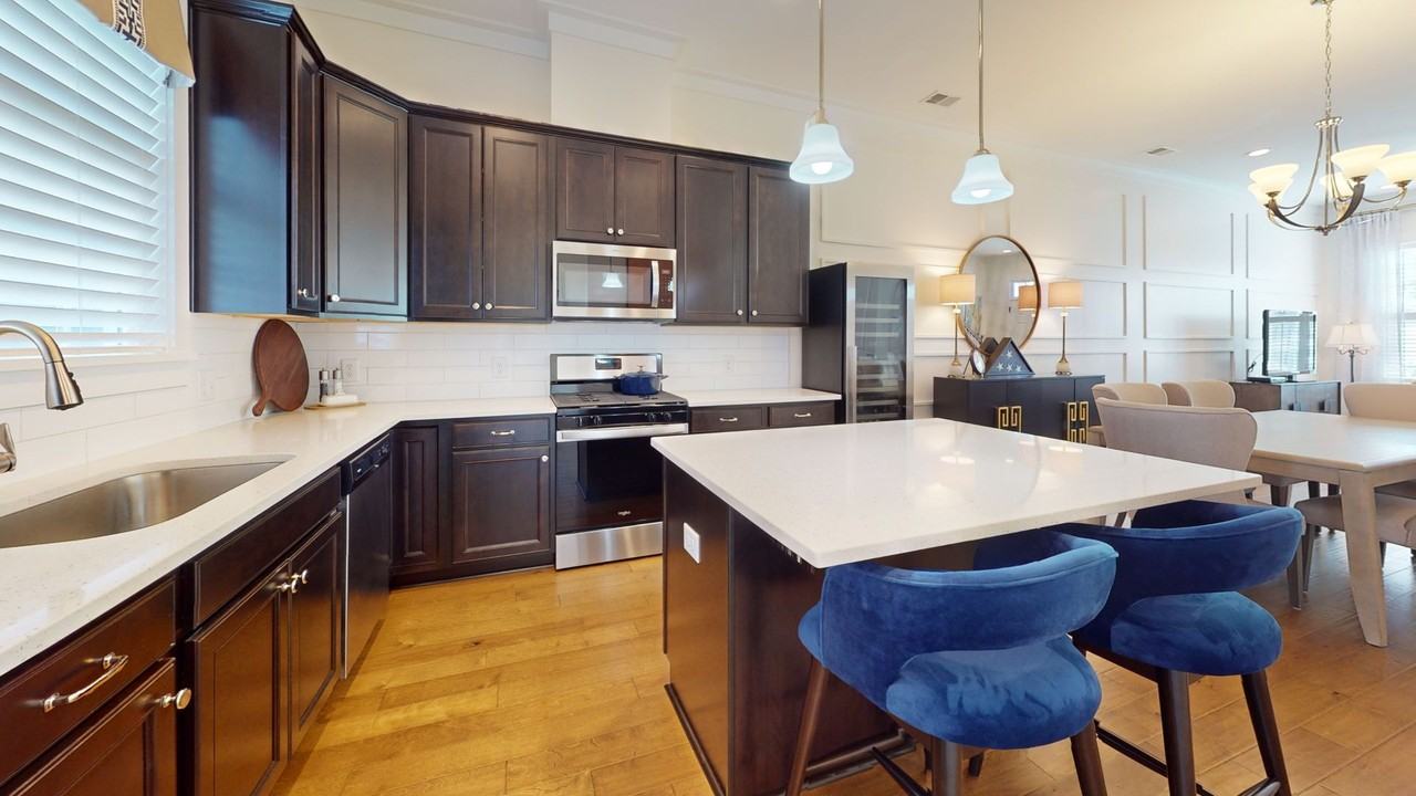 114 Tuttle St - Photo 6 of 14