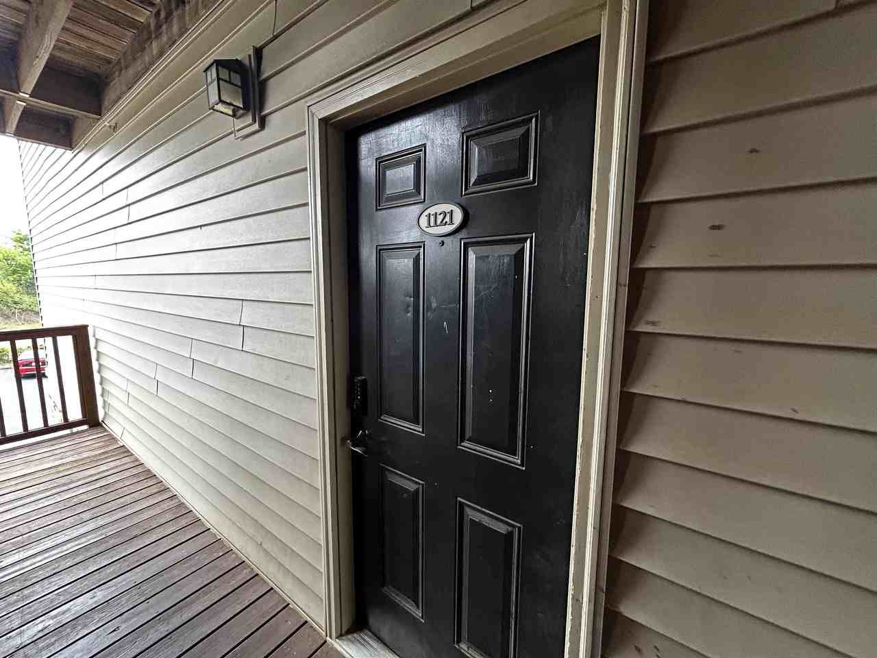 1121 Harts Ridge Dr - Photo 2 of 17