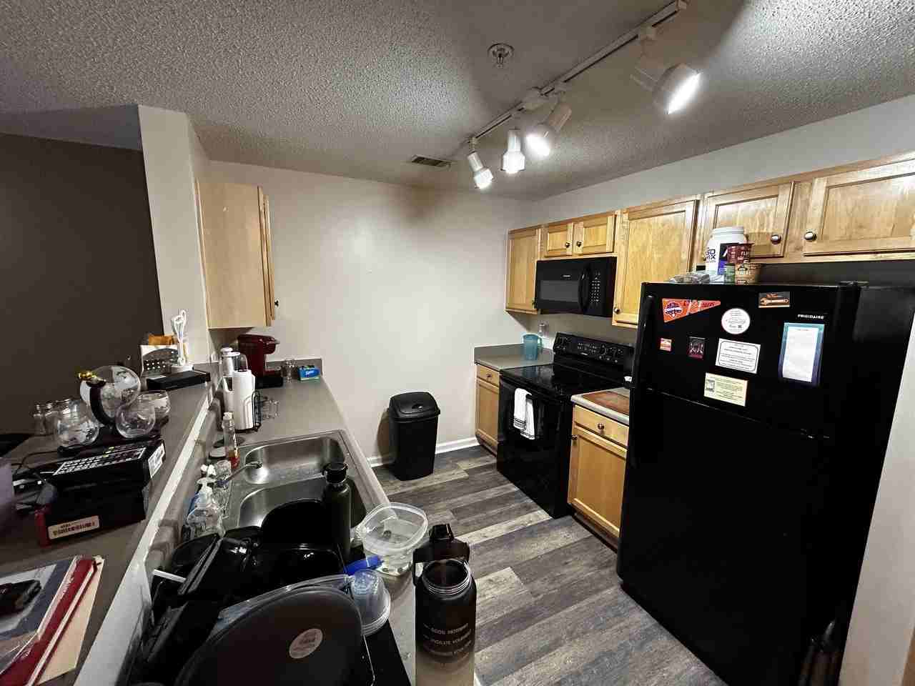 1121 Harts Ridge Dr - Photo 4 of 17