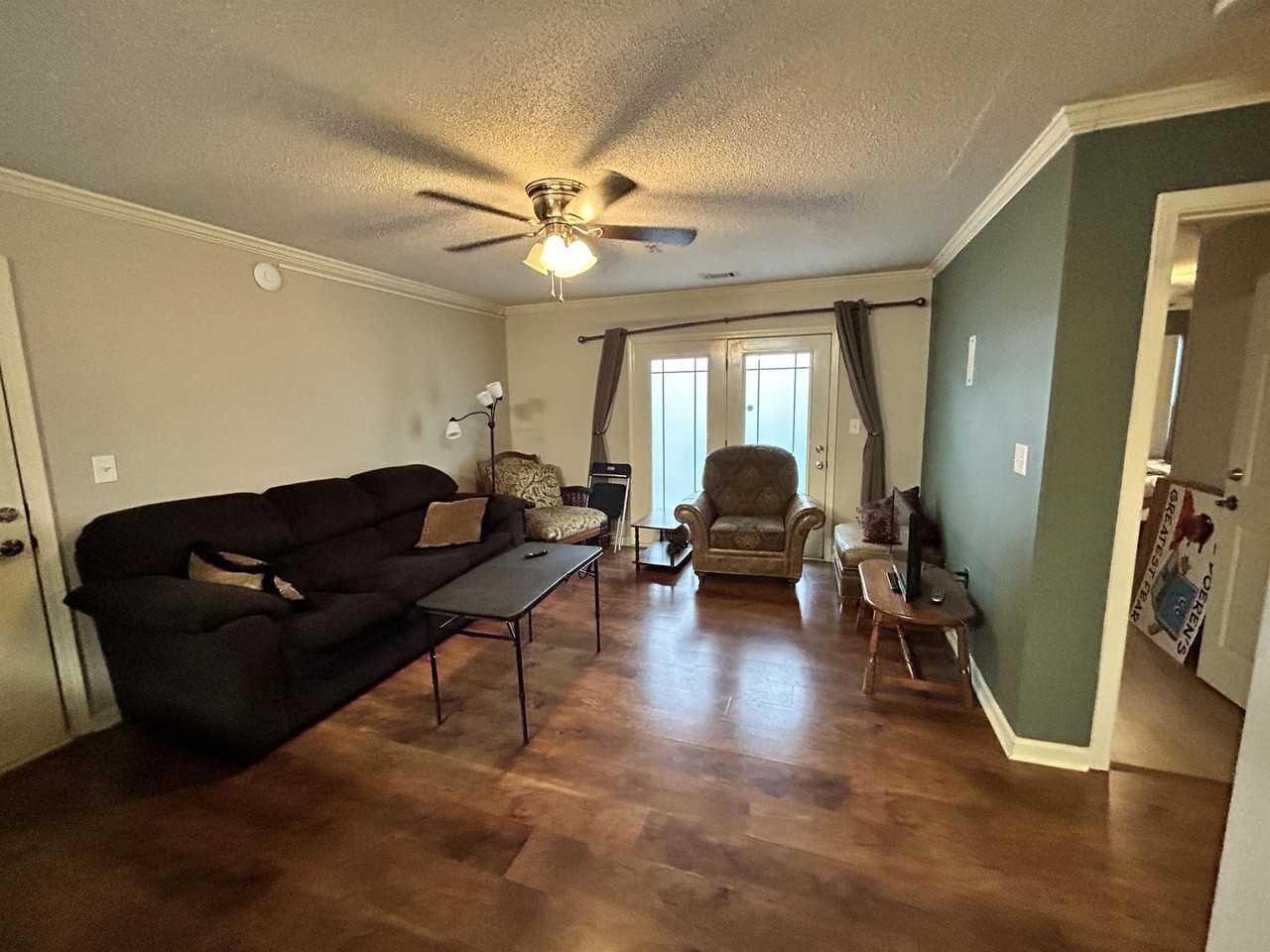 1601 Harts Ridge Dr - Photo 3 of 12