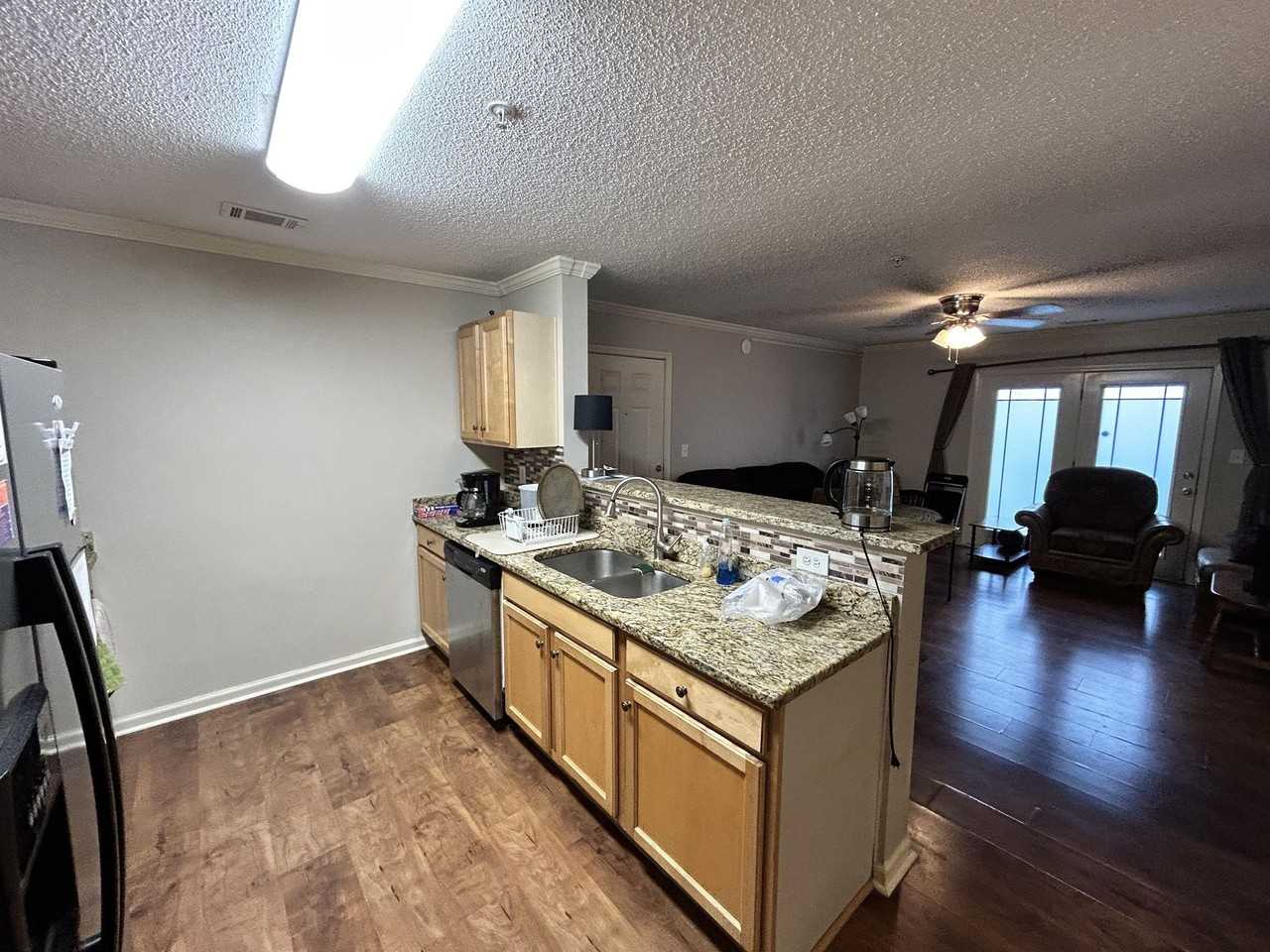 1601 Harts Ridge Dr - Photo 5 of 12