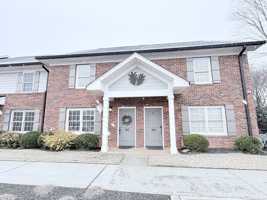 featured image of 209 Calhoun St #305