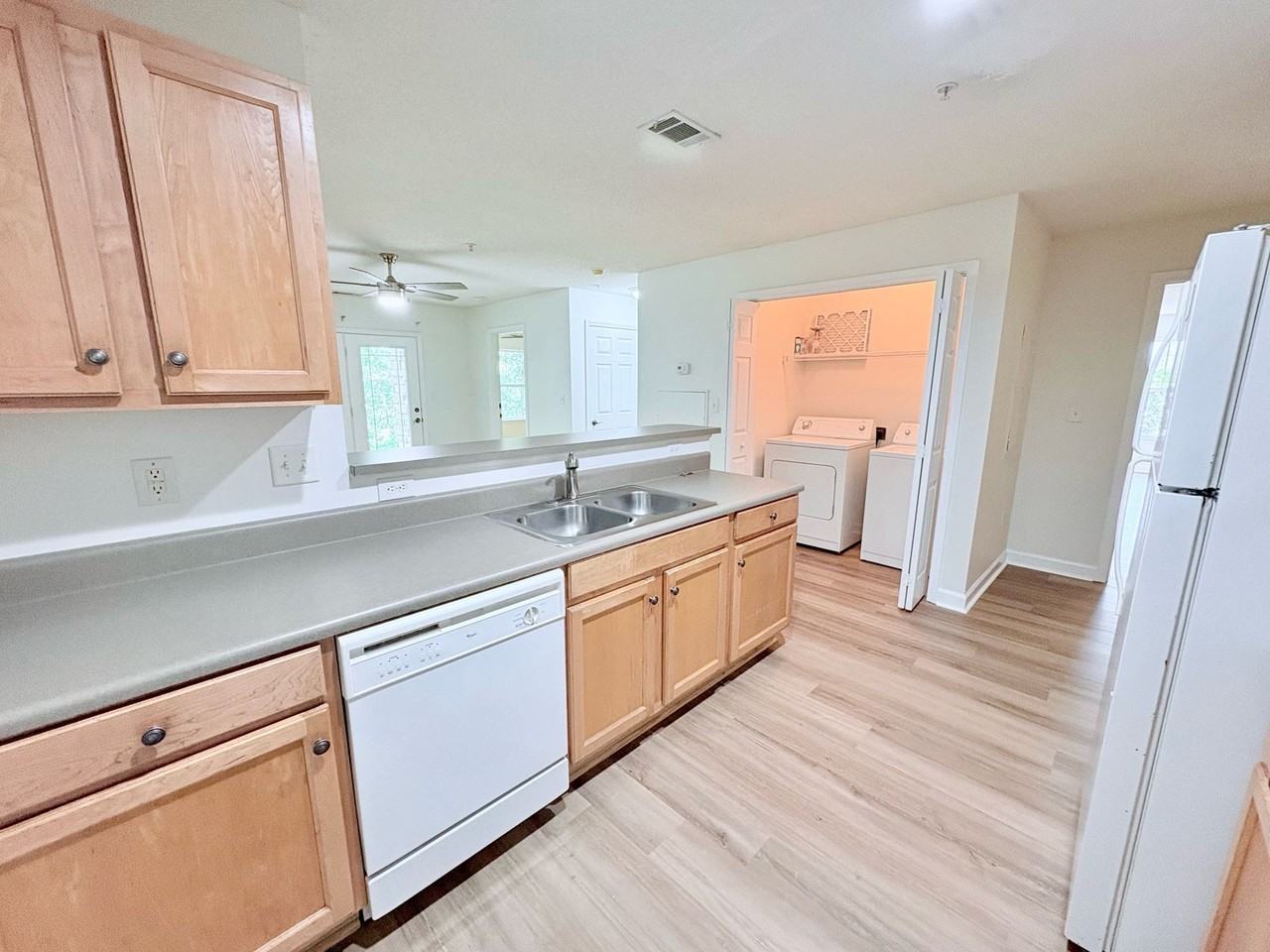 201 Harts Cove Way - Photo 6 of 17