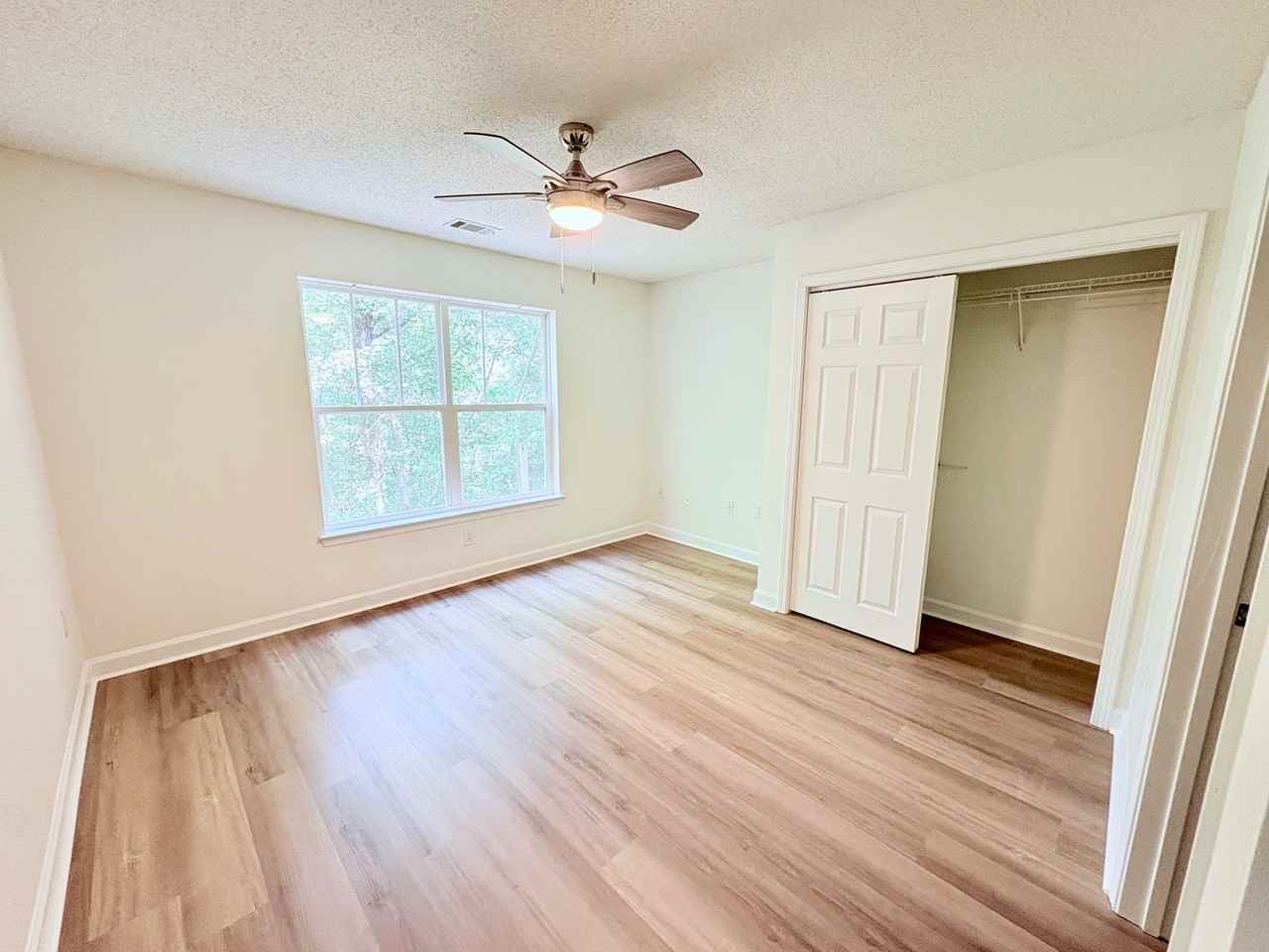 201 Harts Cove Way - Photo 7 of 17