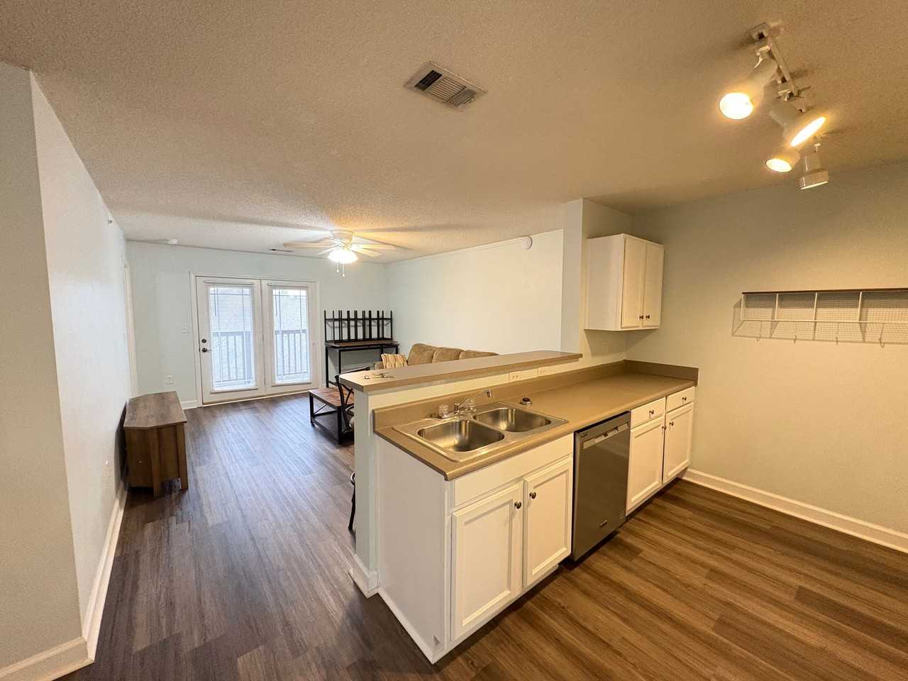 731 Harts Cove Way - Photo 3 of 26