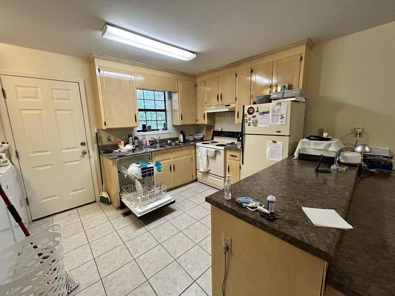 204 Calhoun St #12 - Photo 4 of 9