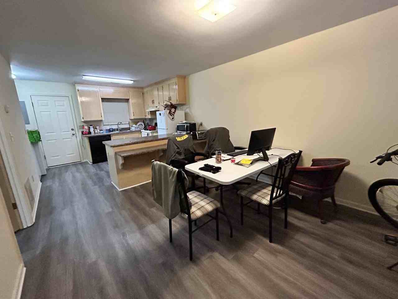 204 Calhoun St #13 - Photo 3 of 11