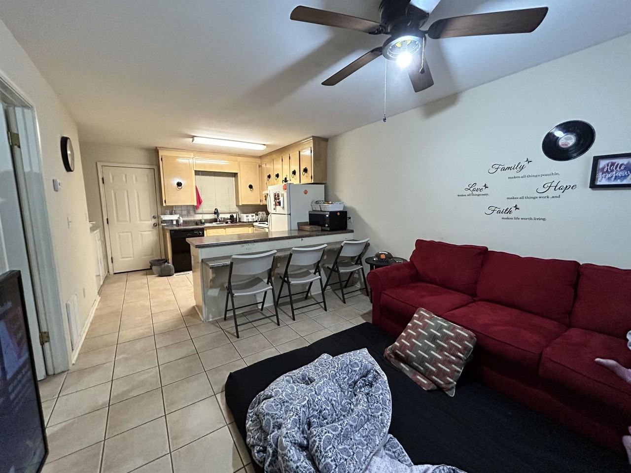 204 Calhoun St #20 - Photo 3 of 11