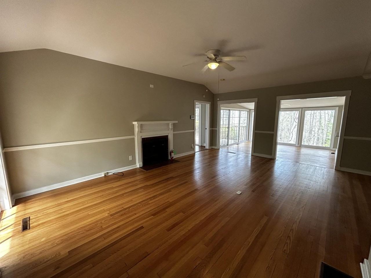 101 E Lewis Rd - Photo 3 of 27