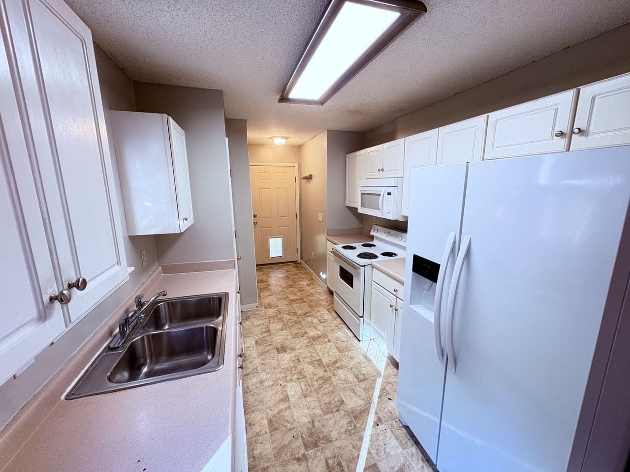 129 Arbors Ct - Photo 3 of 17