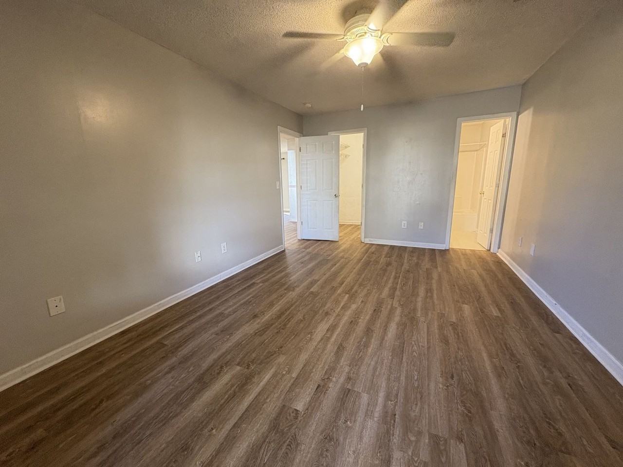 129 Arbors Ct - Photo 6 of 17