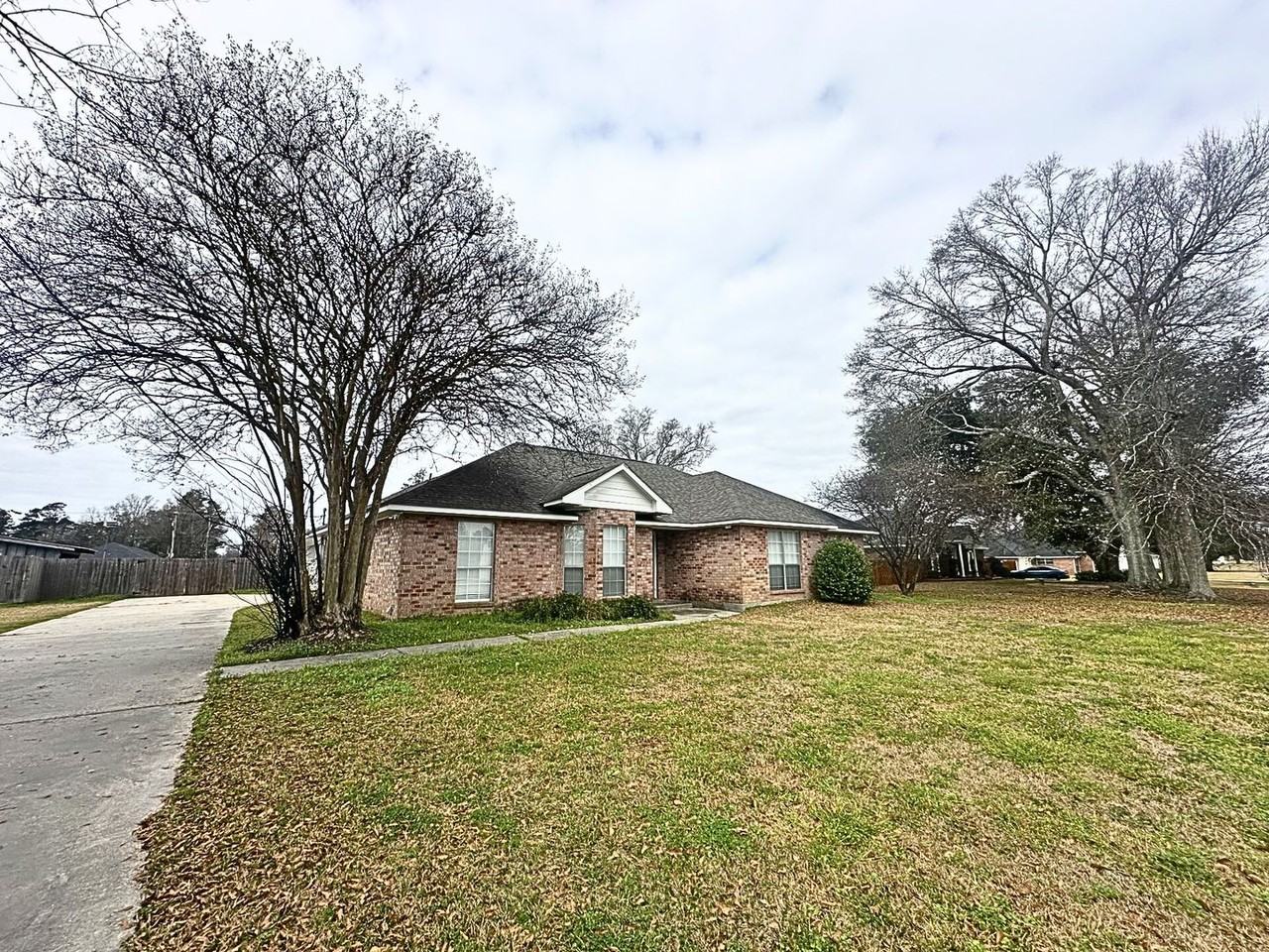 41237 Schafer Dr - Photo 2 of 34