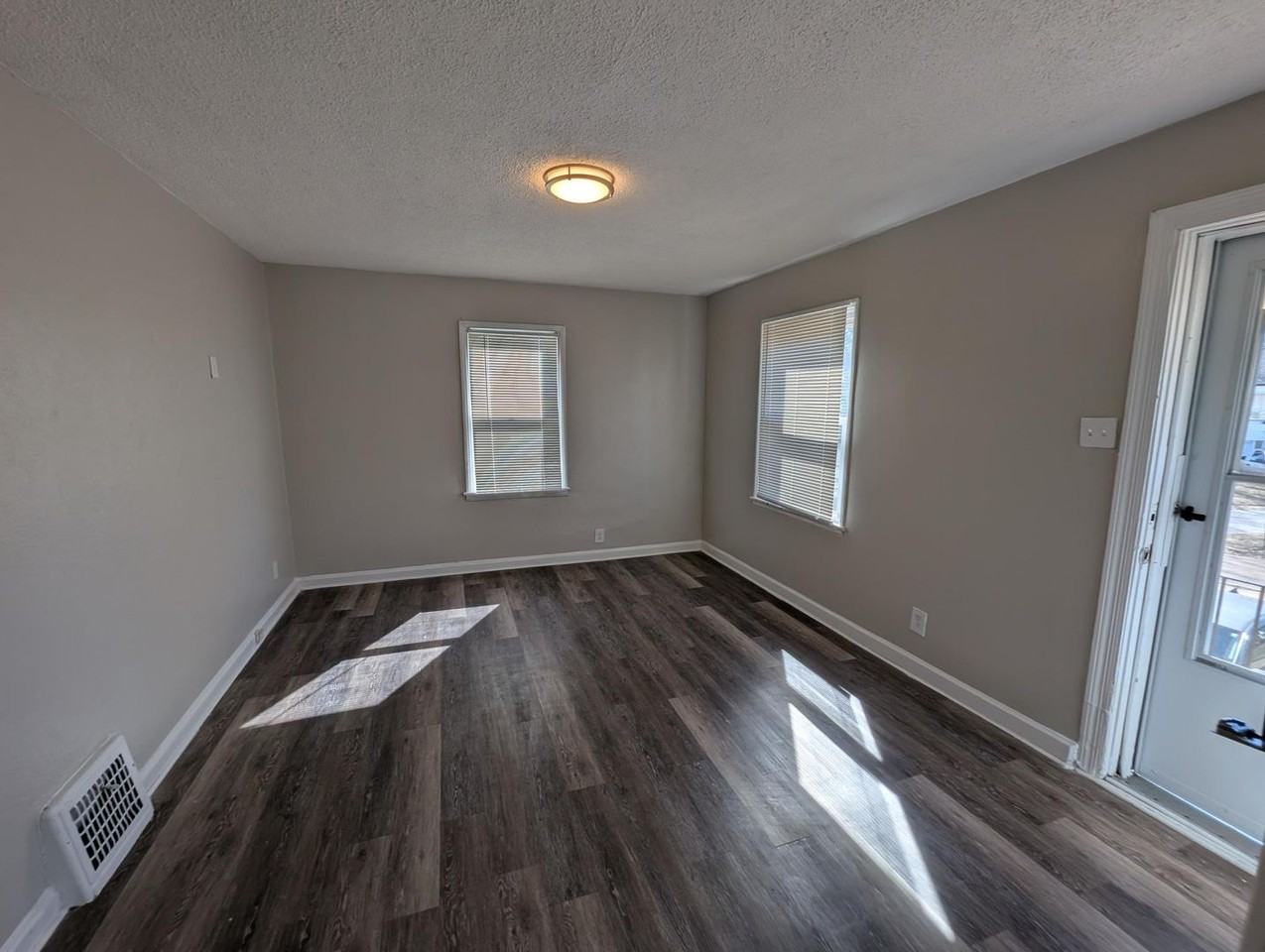 7613 Belwood Dr - Photo 5 of 11