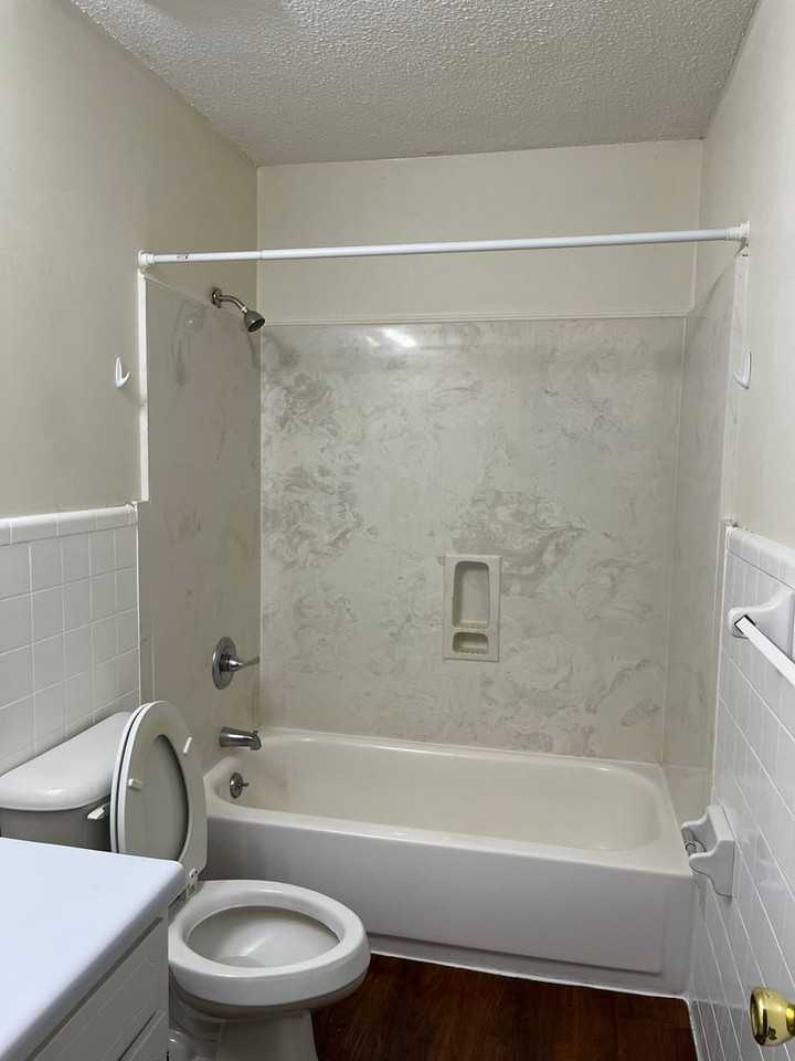 rogers court LLC - Photo 7 of 16