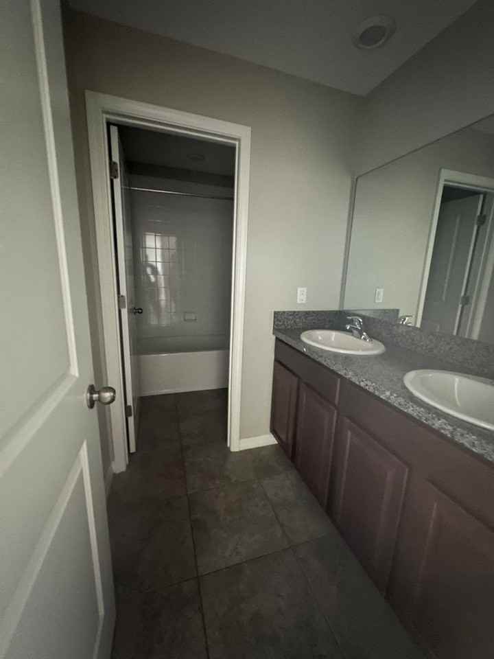 1704 Broad Winged Hawk Dr - Photo 3 of 24