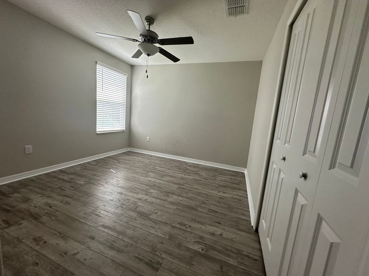 1704 Broad Winged Hawk Dr - Photo 4 of 24