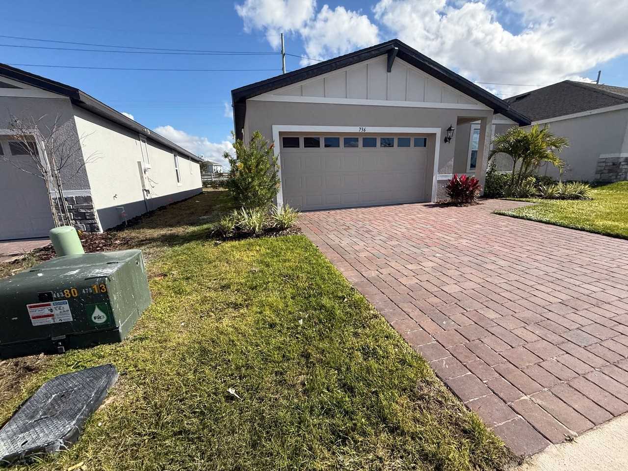 736 Griffon Ave - Photo 2 of 26