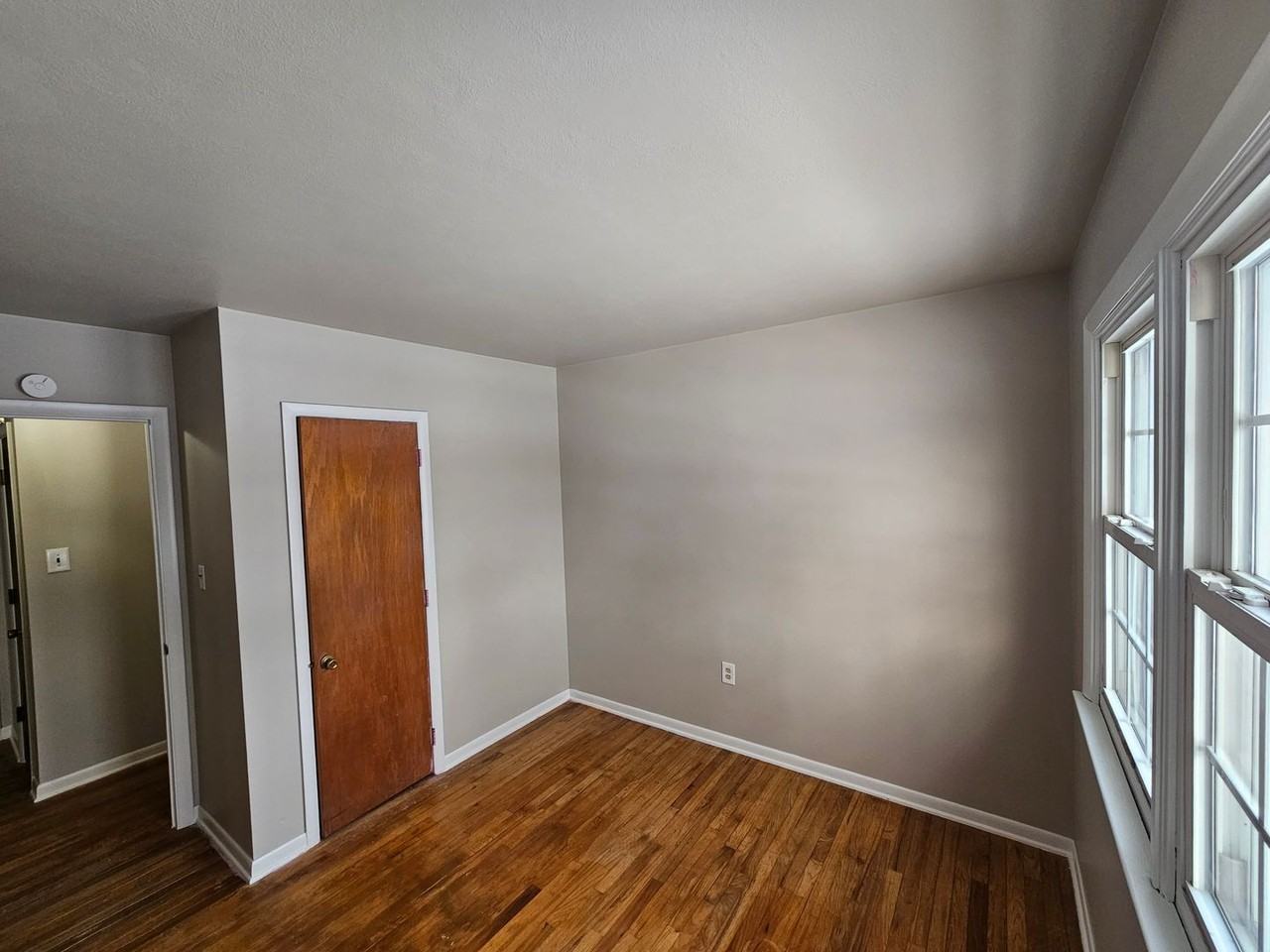 1317 Garfield Dr - Photo 6 of 11