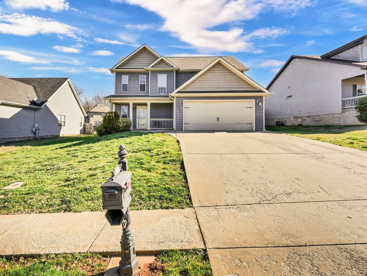 1289 Morstead Dr - Photo 2 of 30