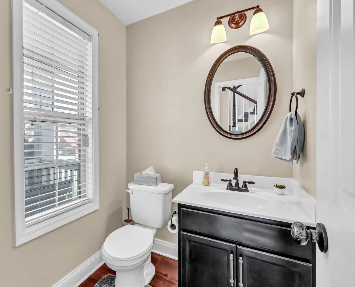 1289 Morstead Dr - Photo 5 of 30