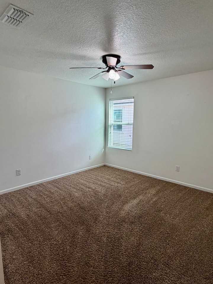 29 Fox Path - Photo 6 of 22