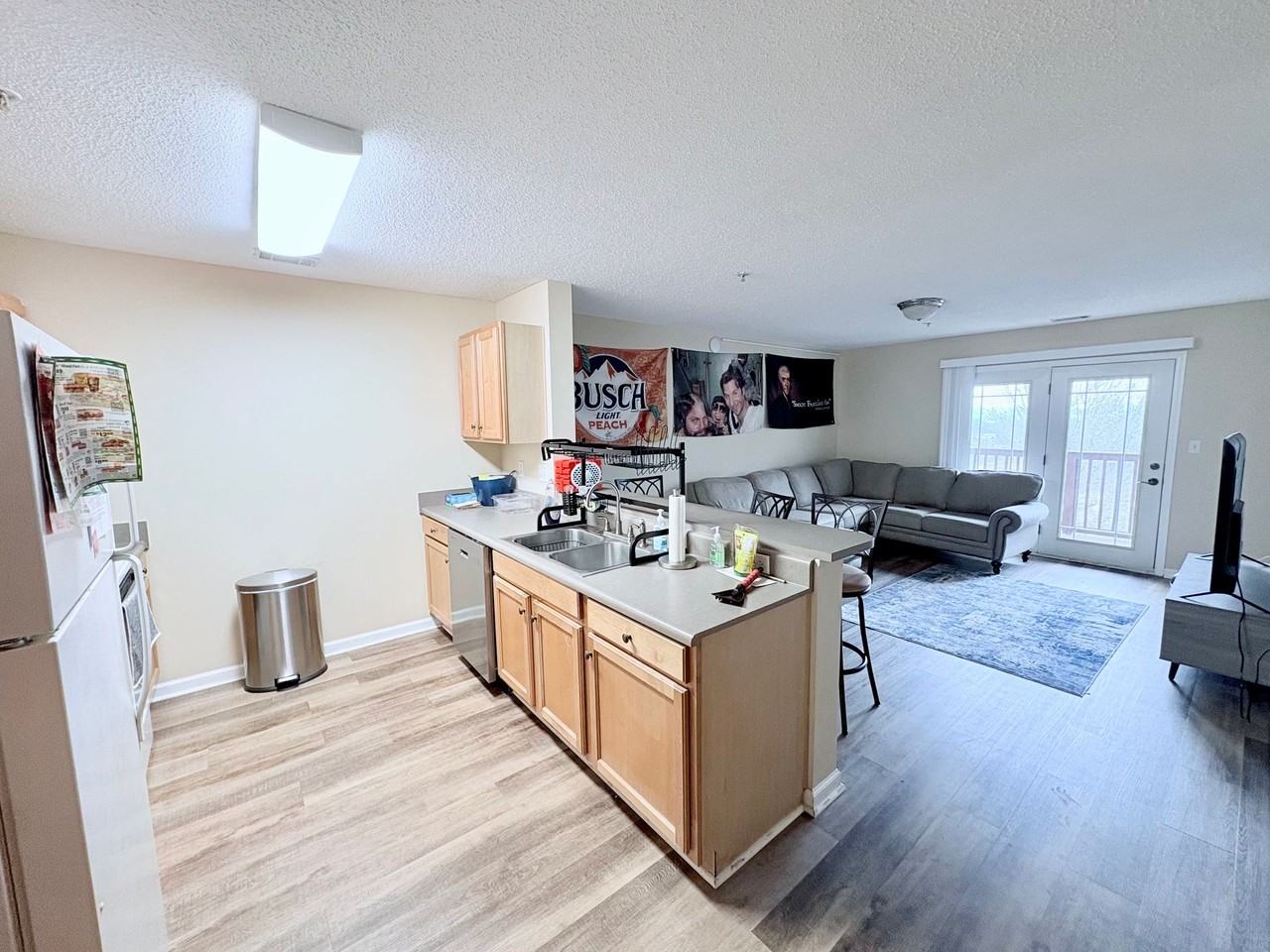 1621 Harts Ridge Dr - Photo 3 of 15