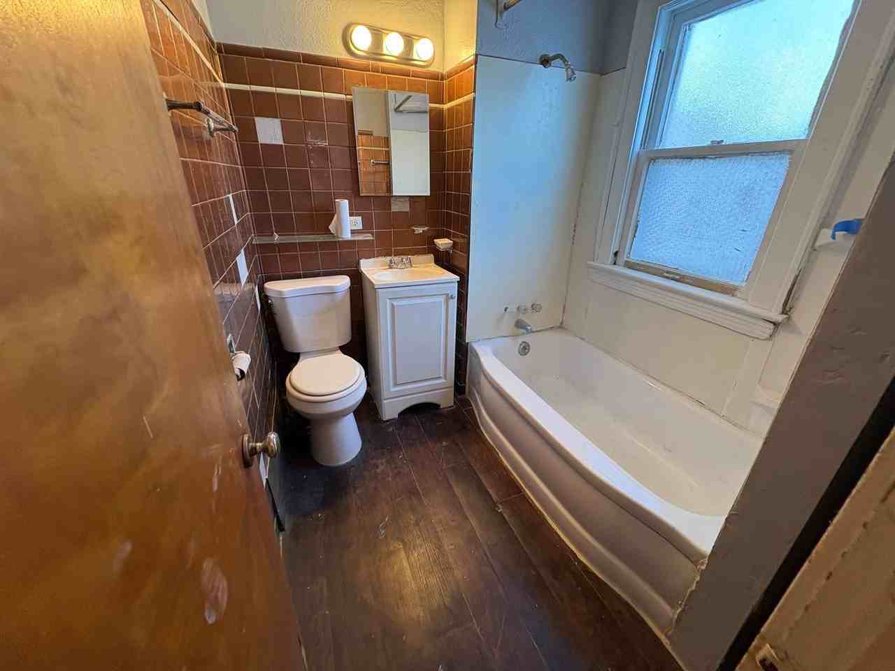 8123 Vista Ave - Photo 4 of 13