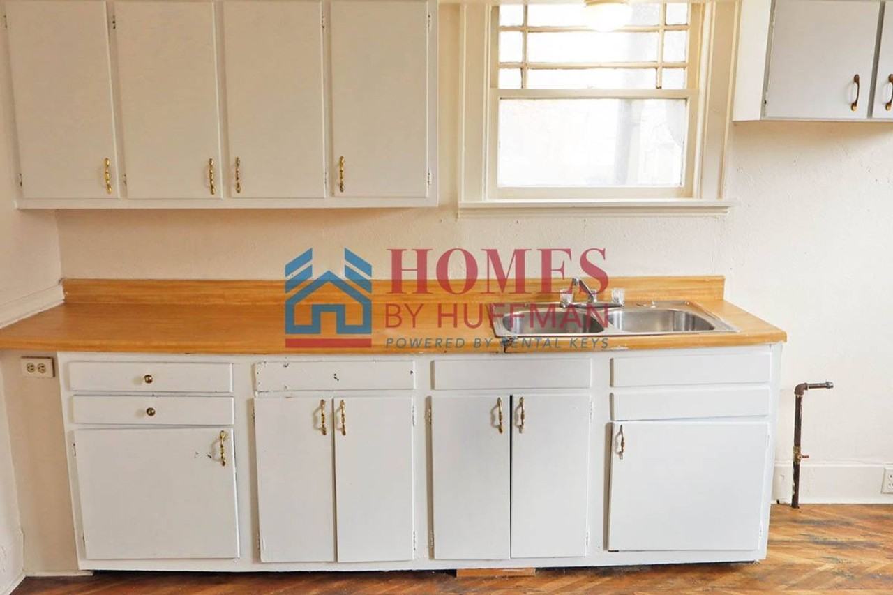 868 E Walnut St - Photo 6 of 13