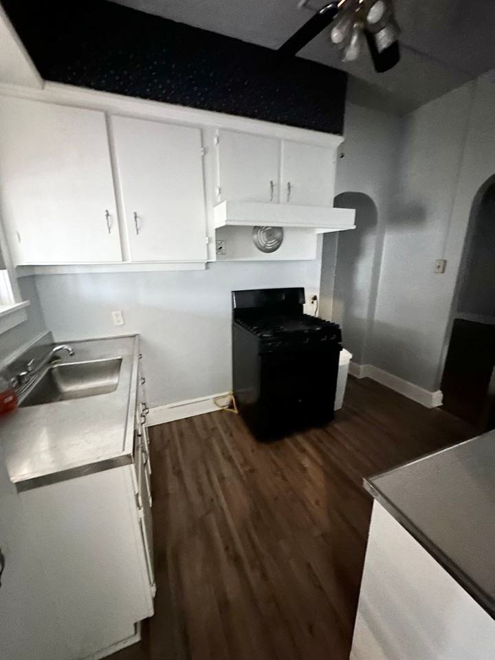 709 Pennsylvania Ave - Photo 5 of 9