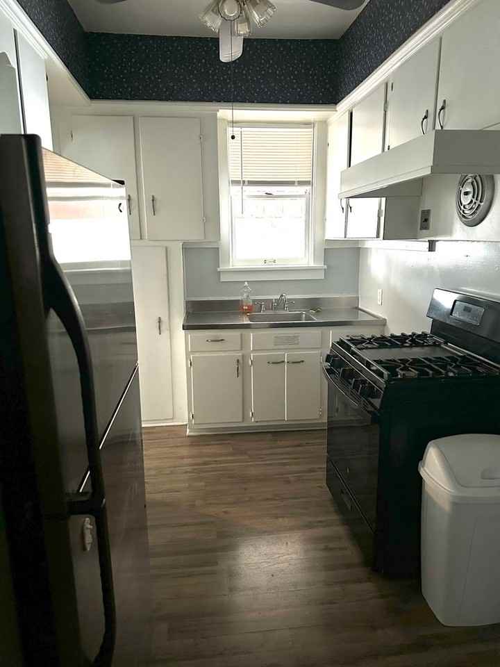 709 Pennsylvania Ave - Photo 6 of 9