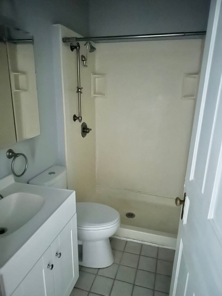 709 Pennsylvania Ave - Photo 7 of 9