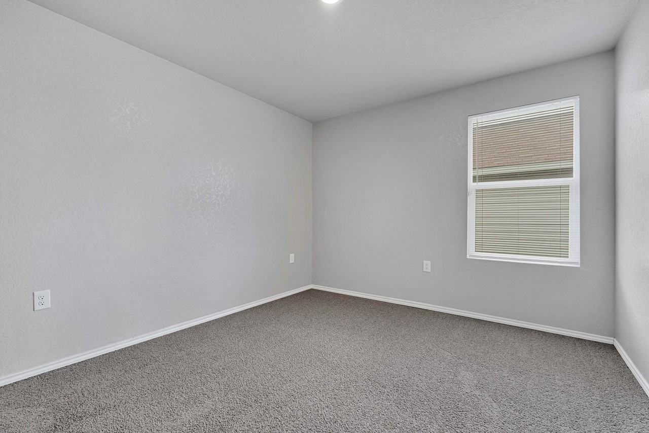 623 Vermilion - Photo 7 of 17