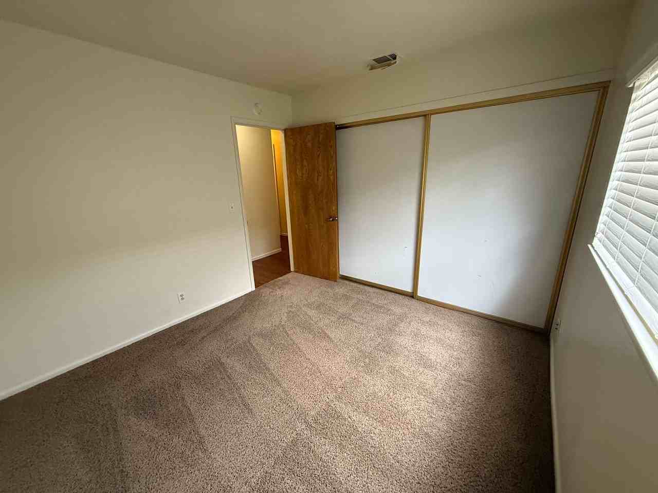 13005 Bermuda Dunes Dr - Photo 5 of 46