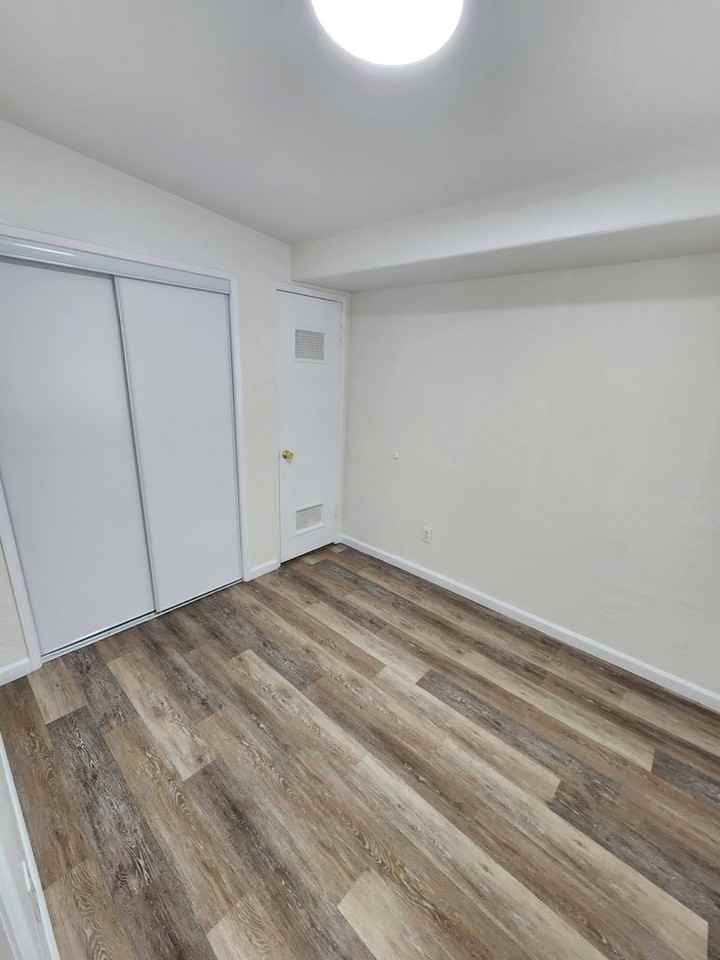 126 S 10th St - Photo 5 of 15